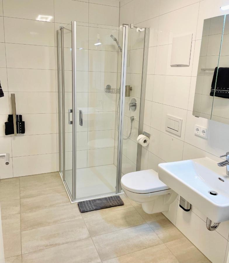 Apartment Im Gehobenen Stadtviertel - Perfekt Fuer Selbstversorger Aalen Extérieur photo